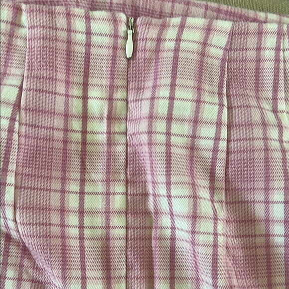 Brandy Melville Pink and White A-Line Mini Skirt. NEW. Never Worn - Picture 4 of 5